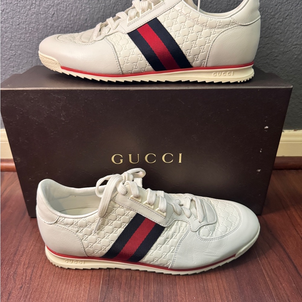 Gucci Men's Cream Sneakers with Red and Blue Accents